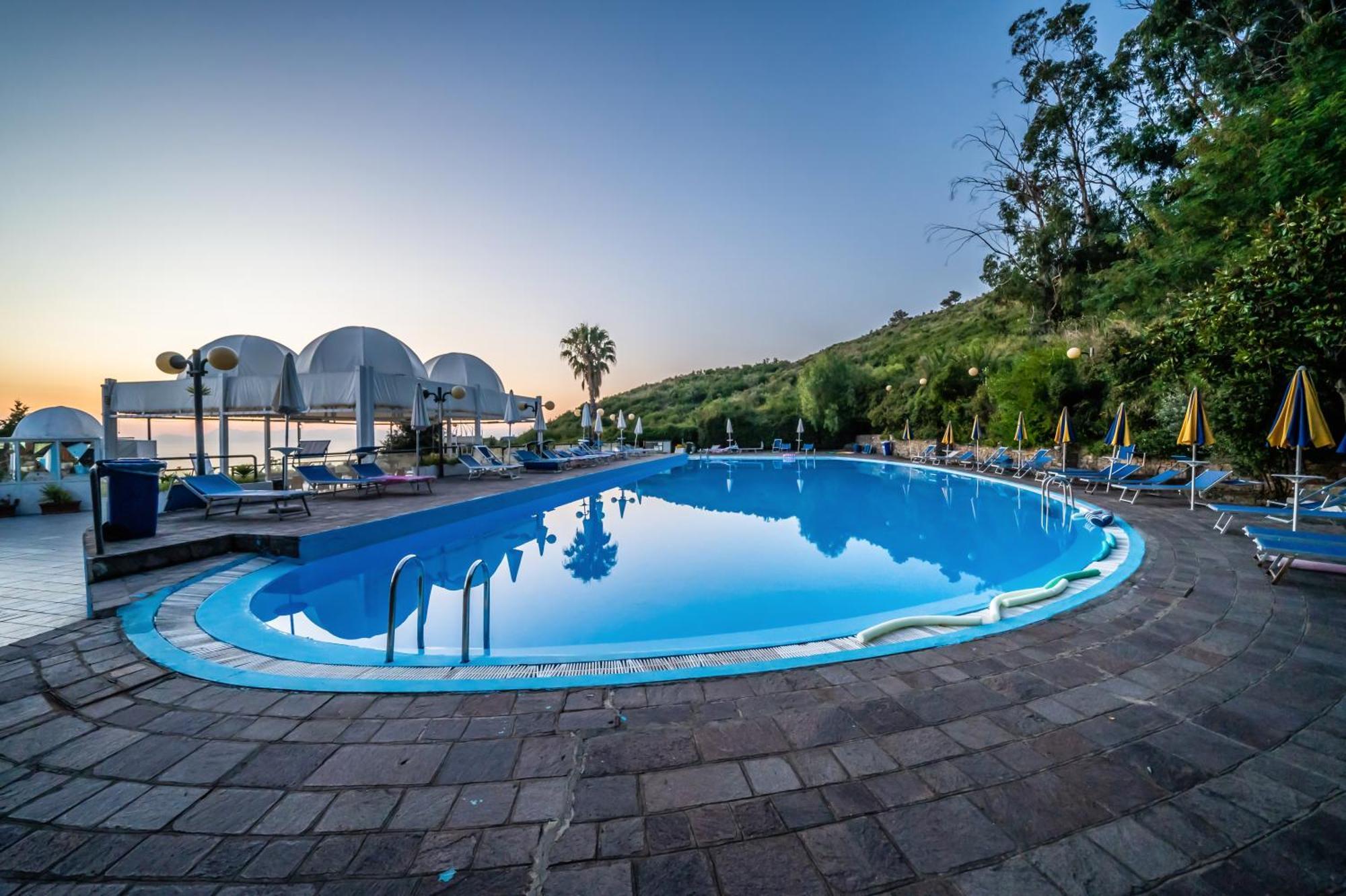 L'Oasi Del Tramonto Villa Agropoli Exterior photo